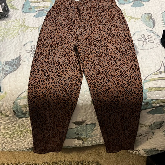 Animal leopard cheetah print stretchy business pants with front pockets - Picture 1 of 7